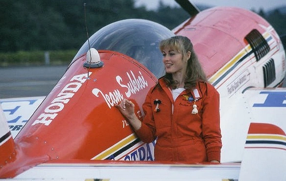 Rus Akrobasi Pilotu Svetlana Kapanina ile ilgili görsel sonucu"
