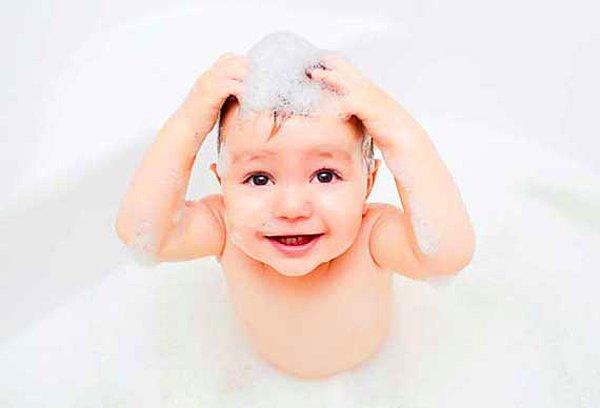 15. Bebek şampuanlarının normallerden farkı sadece polimer ve nemlendirici içermemeleridir.