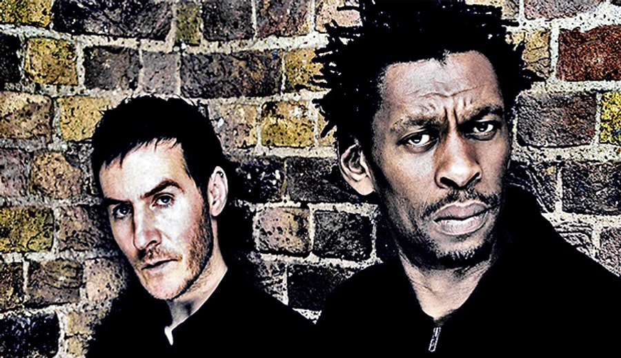 Massive attack mos. Massive Attack.