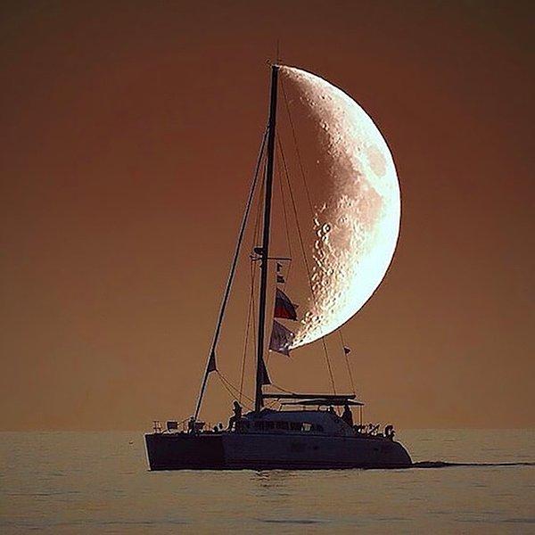 9. Ay'ı yelken yapıp direğine takan gemi.