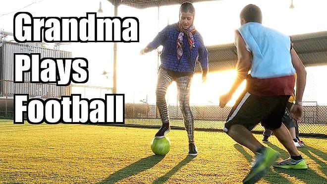 Büyükanne Kılığına Giren Profesyonel Futbolcu Kadından Halı Sahada Erkeklere Futbol Dersi