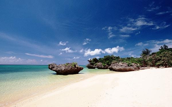3. Okinawa Adası, Japonya