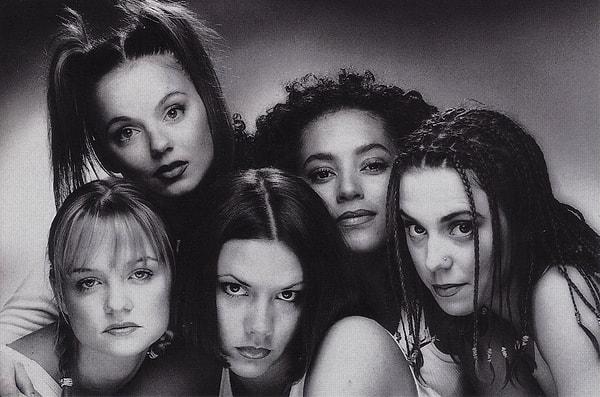 10. 1995 yılı sıraları Spice Girls grubunun ilk profesyonel fotoğraf çekimi.