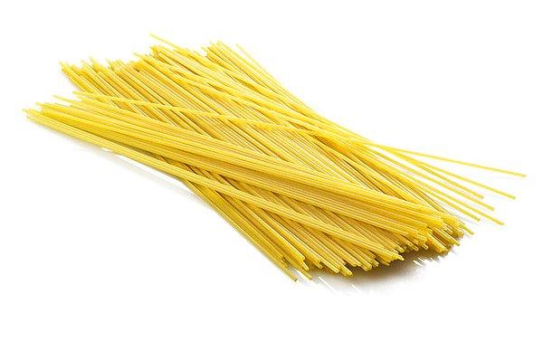 8. Pişmemiş spagetti