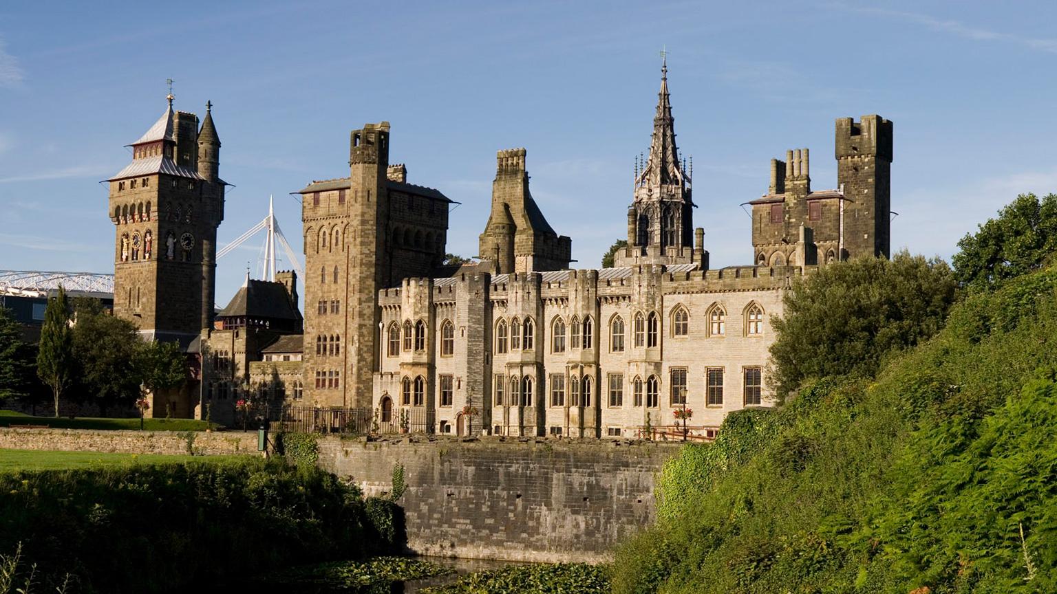 Cardiff Castle, Wales, United Kingdom бесплатно
