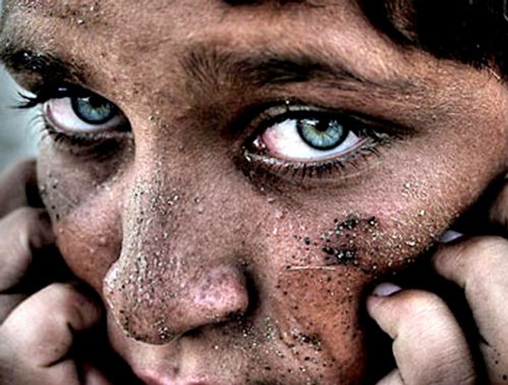 Ekşi Sözlük Yazarlarından: 17 Ağustos Depreminin Dehşetiyle Yüzleşmemizi Sağlayan 17 Yazı