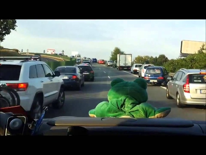 Ambulansa Nasıl Yol Verilir?