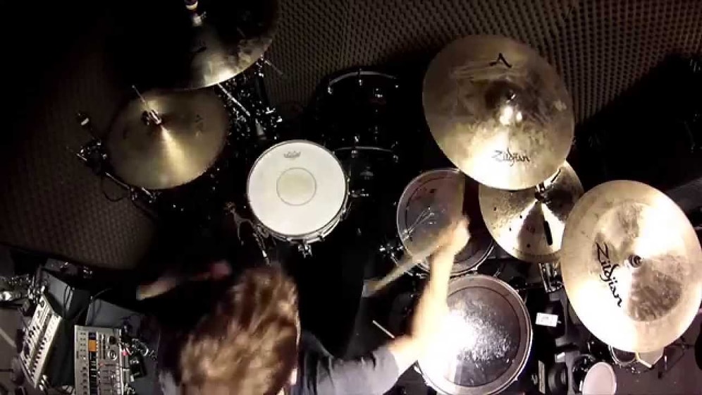 9 Farklı Bateristten Tek Şarkı