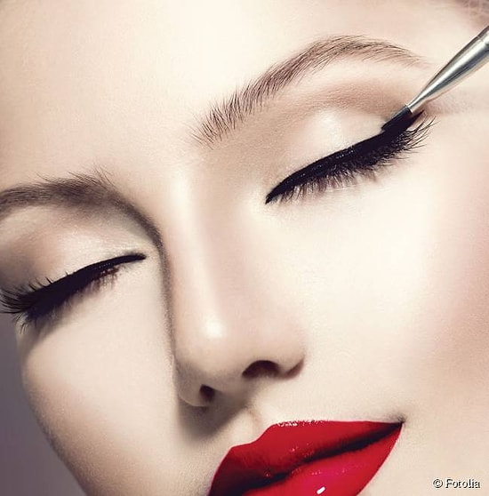 Eyeliner Dosyası: Profesyonellere Taş Çıkar!