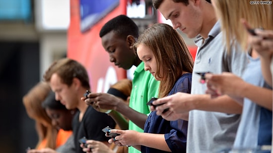 Sizin Nesilden Bi Halt Olmaz Diyenlere: 13 Sebeple Gençler Neden Mutsuz?