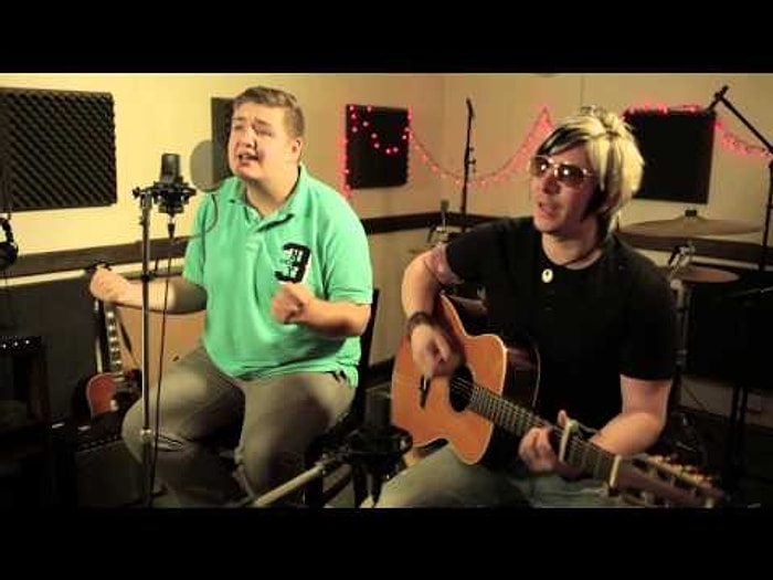 Tom Bleasby'den Kulakların Pasını Silecek 'Someone Like You' Cover'ı