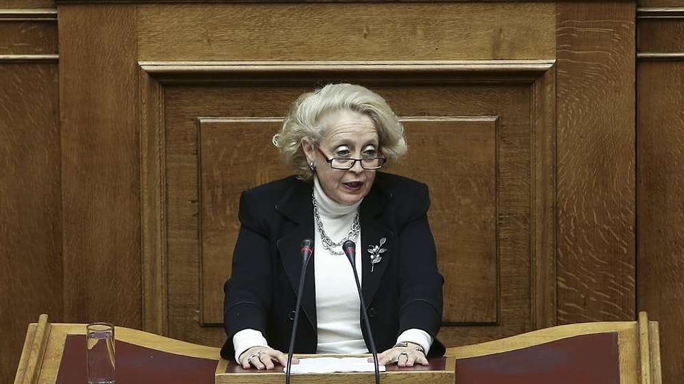 Yunanistan Meclisinde İlk Kadın Başbakan