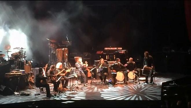 Tarkan'ın "En İyi" Olduğunu Tekrar İspat Ettiği Son Konserinden 4 Enfes Türkü Performansı