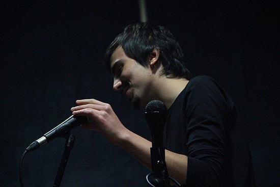 Felaket Tellalı Kırmızı Vosvos'un yazarı Mert Caner'den Efsane 36 Tweet