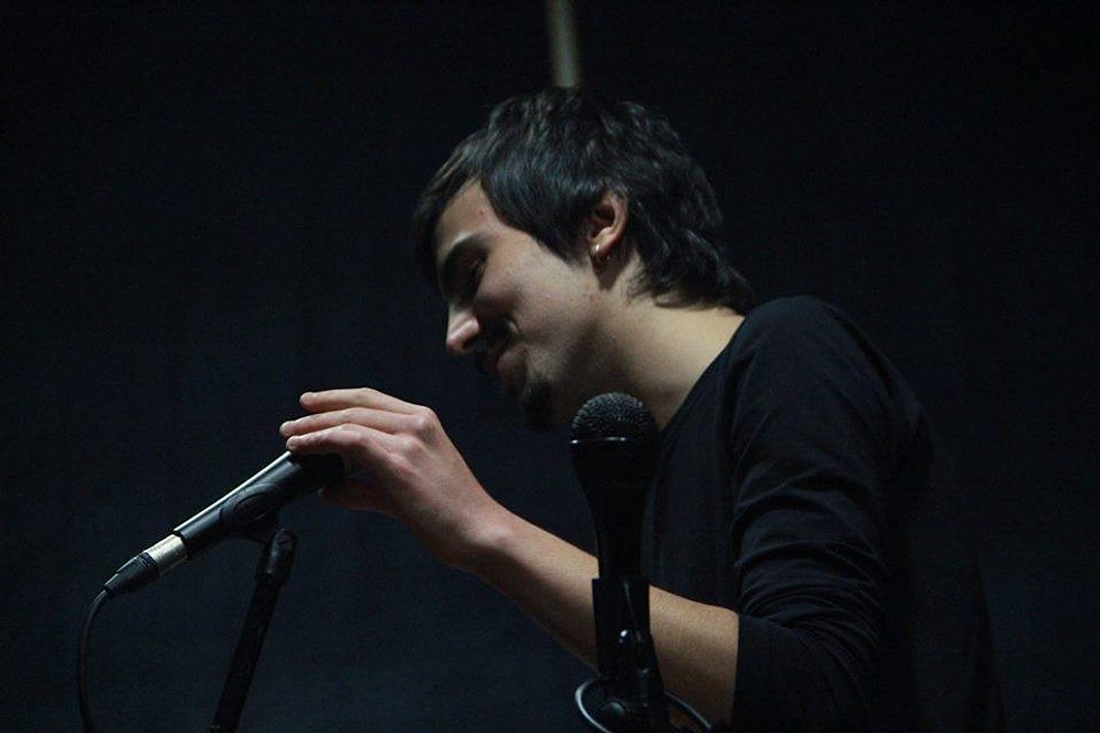 Felaket Tellalı Kırmızı Vosvos'un yazarı Mert Caner'den Efsane 36 Tweet