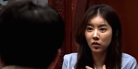 Yalnız Başlarına Yemek Yiyen İnsanları Buluşturan Çöpçatan Restaurantı