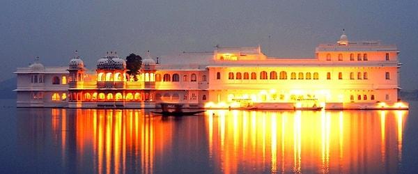 8. Göl Sarayı, Udaipur
