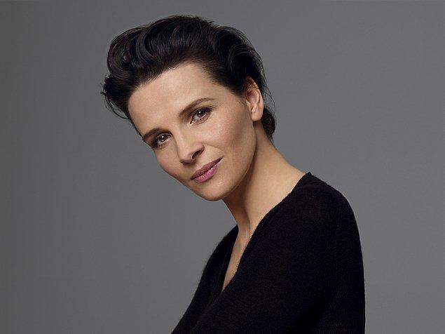 17. Juliette Binoche…Another French beauty. Her hairstyle has become so memorable, that some people can draw it without even looking at a photo of her!