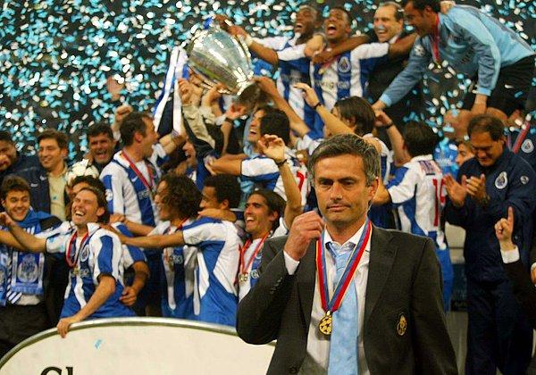 14. Normal şartlar altında Porto şampiyon olacaktır; anormal şartlar altında Porto yine şampiyon olacaktır.