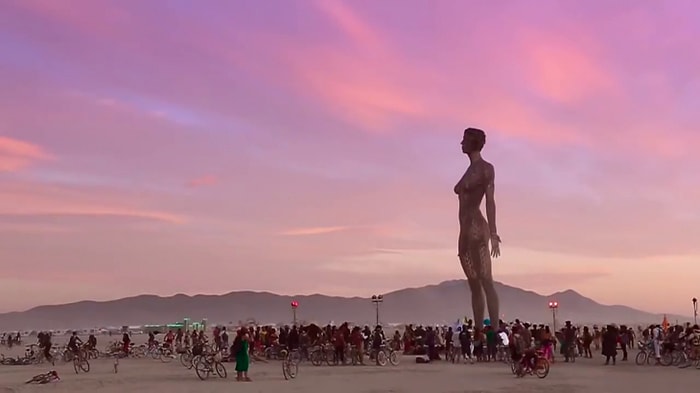 Dünyanın En Çılgın Sanat Festivali 'Burning Man'den Arda Kalanlar