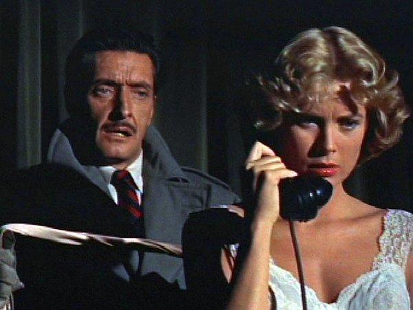 13. Anthony Dawson ve Grace Kelly'li bu kare, muhteşem gerilim filmi 1954 yapımı Cinayet Var(Dial M for Murder) filmine ait.