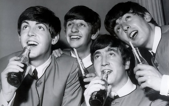 Beatles'ın İlk Albüm Anlaşması Satıldı