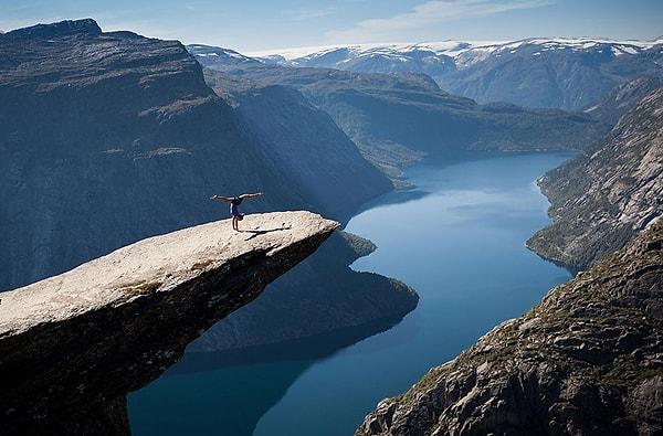 22. Trolltunga Kayası, Norveç