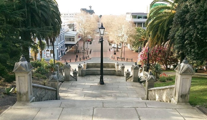 Simetrinin Askerleriyiz: Simetri Aşıklarını Mest Edecek 24 Fotoğraf