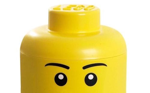 "Peki sen nasıl bişey istiyorsun" "Hocam küçükken hiç Lego oynadın mı?" "Oynamaz mıyım, otur koltuğa"