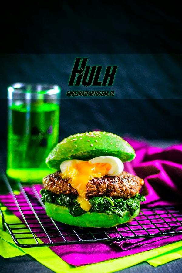 3. Azla yetinmeyenler için "Hulk" burger.