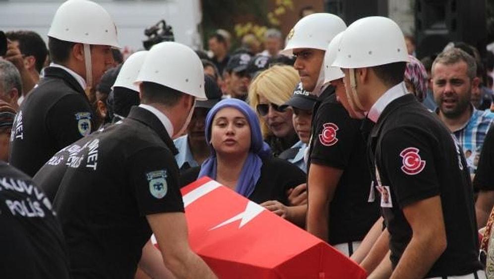 Adana'da Şehit Polislerin Töreninde Vali'ye Tepki: 'Buzdolabındakilere Ne Oldu?'