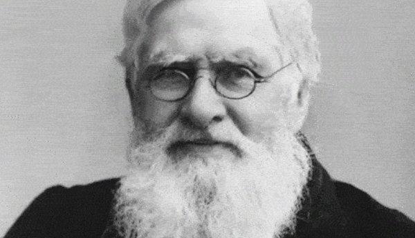 8. Alfred Russel Wallace – Darwin’den önce gelen adam