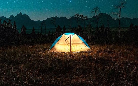 Bir Kendini Keşfetme Yolculuğu: 35 Görselle Kamp Yapmanın Verdiği Özgürlük Hissi