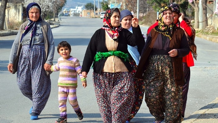 İlkokul Mezunu, Ödüllü Yönetmen, Eğitmen Anne Ümmiye Koçak'ın İnanılmaz Hikayesi