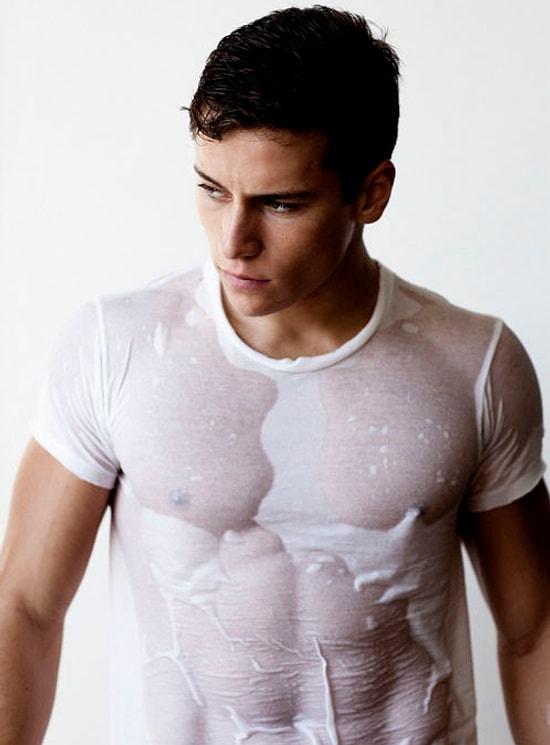 20 мокрых мужчин, способных заменить собой романтику дождя