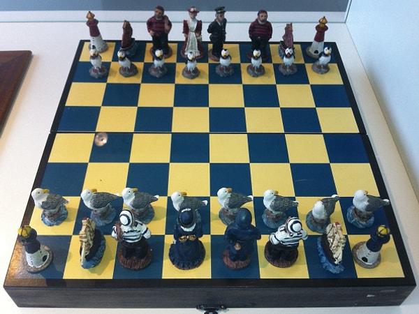 13. Guinness Rekorlar Kitabı'na giren 540 parçalık satranç takımını görmek isteyenler, "Ankara Evi"ne kurulan Gökyay Vakfı Satranç Müzesi gidebilirler.