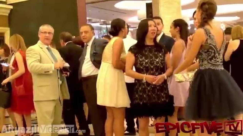 Toplum İçinde Telefonda Bağırarak Konuşmak