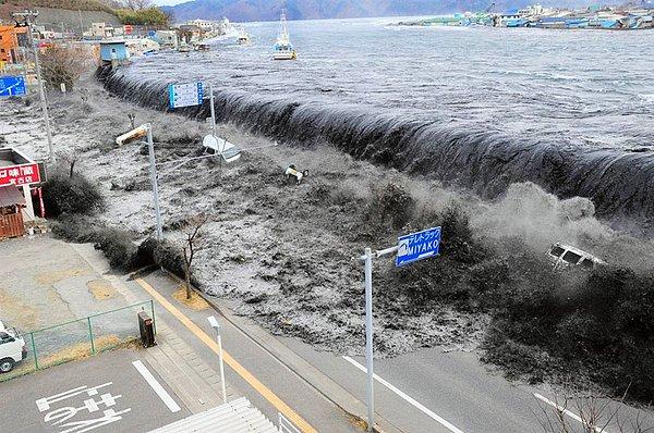Japonya'da yaşanan depremi ve tsunami