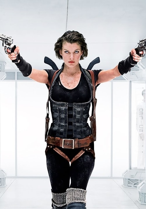 Elif Acehan, Hollywood aktrislerini seslendirmede aslan payını alan bir isim. Daha çok Milla Jovovich seslendirmeleriyle akıllarda yer edinmişti.