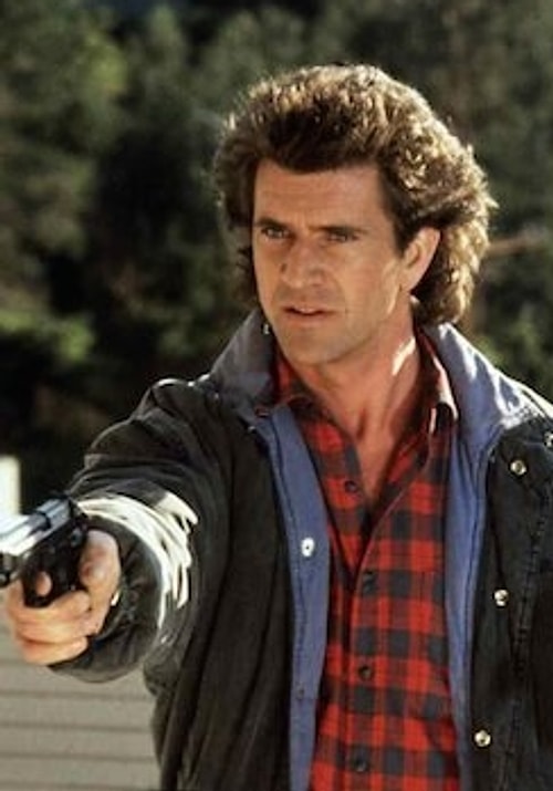 Eskiler bilir, rahmetli Alev Sezer zamanında Mel Gibson ve Bruce Willis karakterlerine epey dublaj yapmıştı.