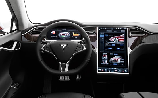 Tesla, Yazılım Güncellemesi Aldı!