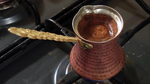 1. Türk Kahvesi, kahve hazırlama ve dahi pişirme metodunun ismidir.