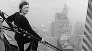 Philippe Petit'in 1974'te İkiz Kuleler Arasında İp İle Güvenliksiz Yürürken Çekilen Baş Döndürücü Fotoğrafları