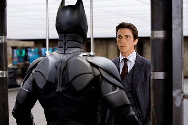16. Christian Bale, Batman rolüne hazırlanmak için 4 farklı dövüş eğitimi almıştır. Batman ise 127 farklı dövüş sanatında ustadır.