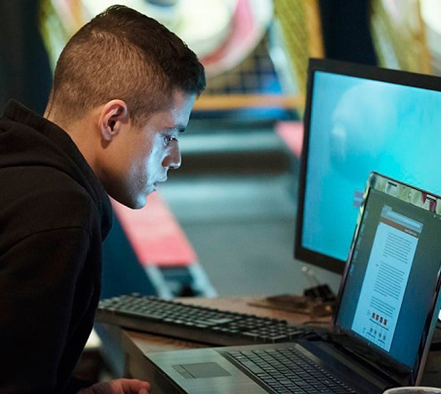 Bonus: Fuat Avni - Rami Malek (Mr. Robot)