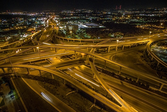 Drone ile Çekilen Muhteşem Hyperlapse Gece Görüntüleri