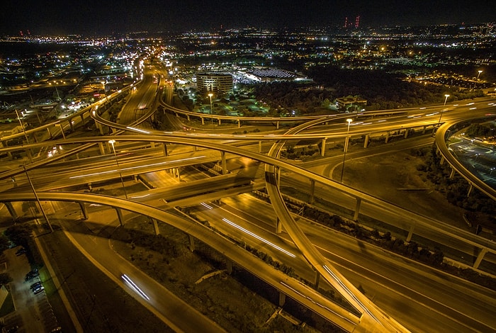 Drone ile Çekilen Muhteşem Hyperlapse Gece Görüntüleri