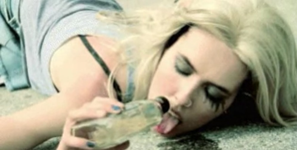 Sarhoşken Eski Sevgilisini Aramak Gibi Bir Gaflete Düşenlerin Başvurduğu 17 Yöntem