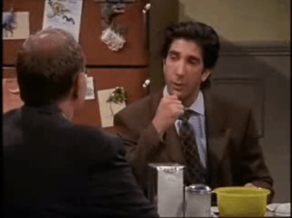 3. Friends hayranları bilirler Ross'un sandviçi vardır, ofisteki insanlardan sakladığı.