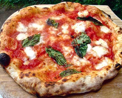 Ye Dua Et Sev filmindeki o pizza sahnesi sizce de mükemmel değil miydi?